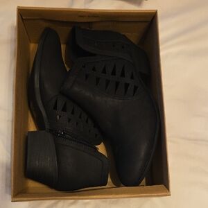 Marco Republic 9 New In box Black Ankle Boots